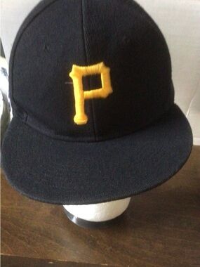 Source Unknown Black Cap with Yellow 'P' Patch